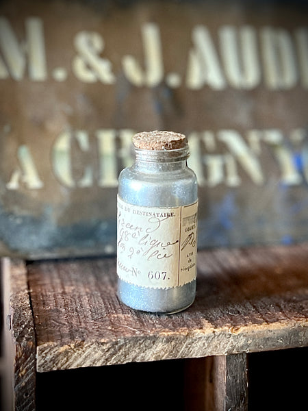 Glossy grey pigment Bottle - PAR607
