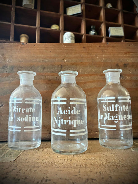 Three antique blown-glass pharmacy bottles, 19th early 20th centuries. LOT N°3