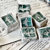 100 Identical French Stamps - GREEN (2803-D1)